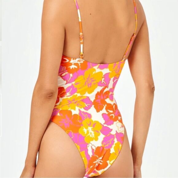 NWT L*Space Piper Keyhole One Piece in Bliss and Blossom Print M - Picture 7 of 12